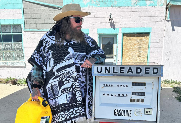 Poncho con capucha Ghost Route