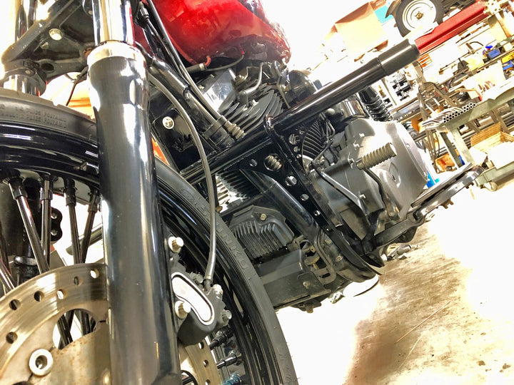 Barra de protección BUNG KING Highway Peg - Dyna con controles avanzados